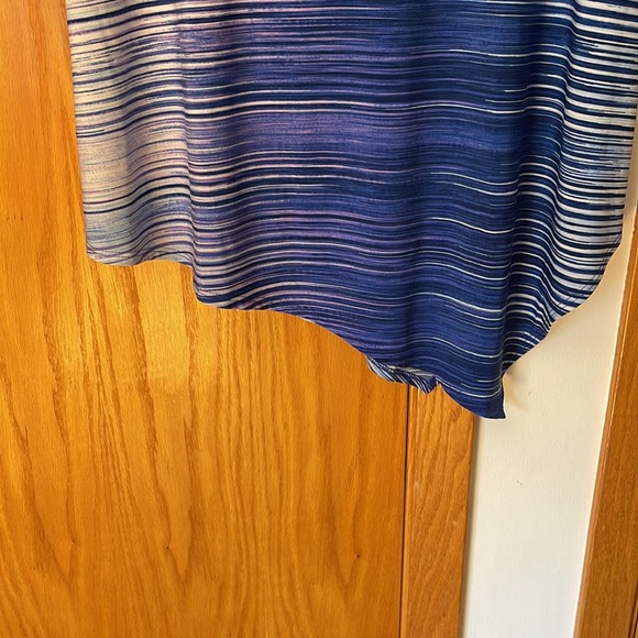 Asymmetrical, tunic top - Picture 3 of 4